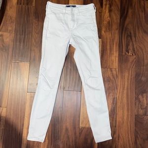 white hollister jeans